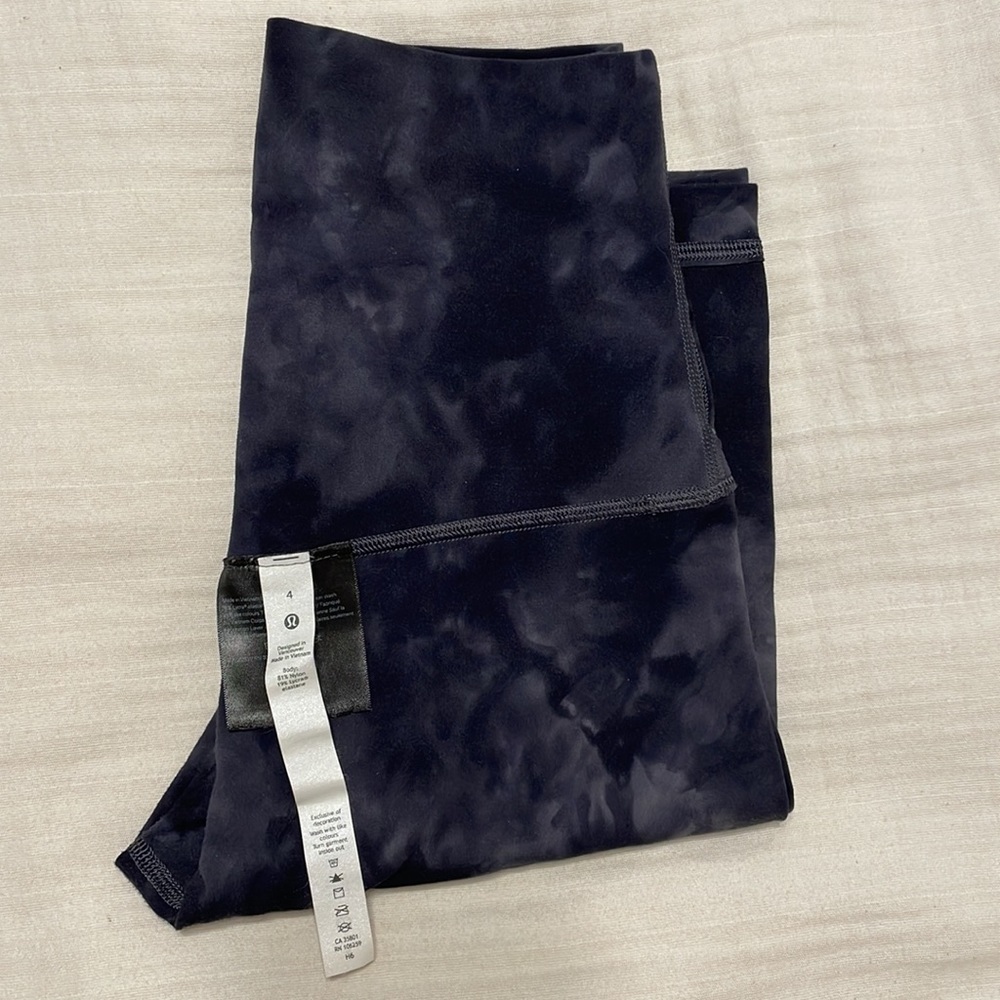 Lululemon Align SHR Short 10” Size 4 - Picture 5 of 5